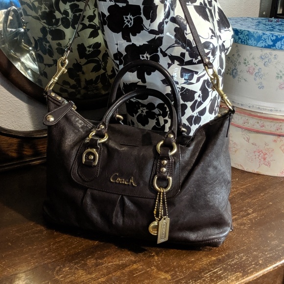 Coach Handbags - Coach handbag satchel milk chocolate